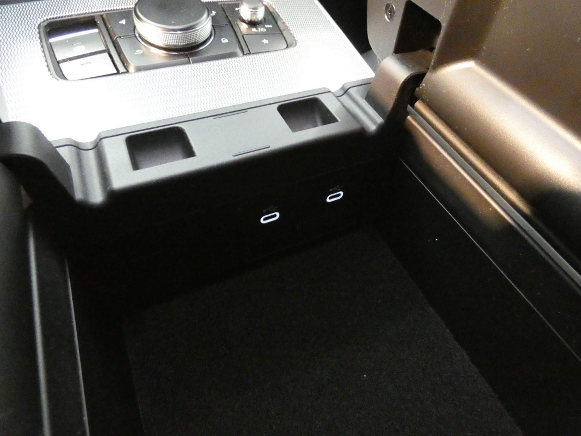 42174384-25.jpg