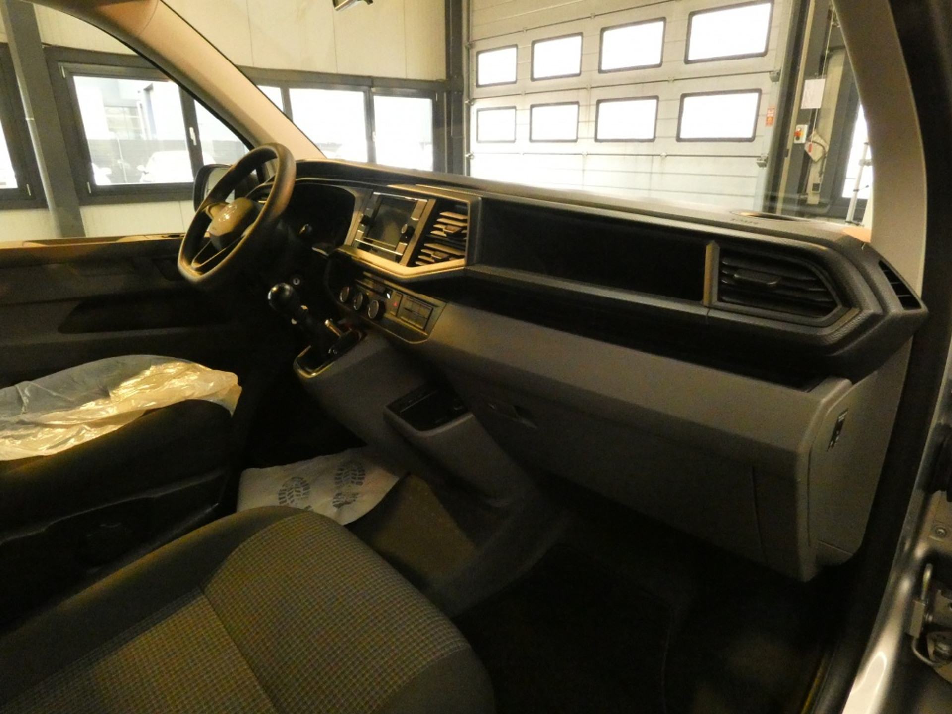 43535703-18.jpg