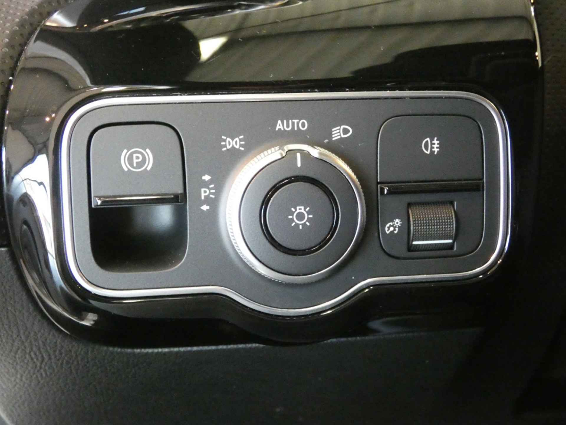 44146054-16.jpg