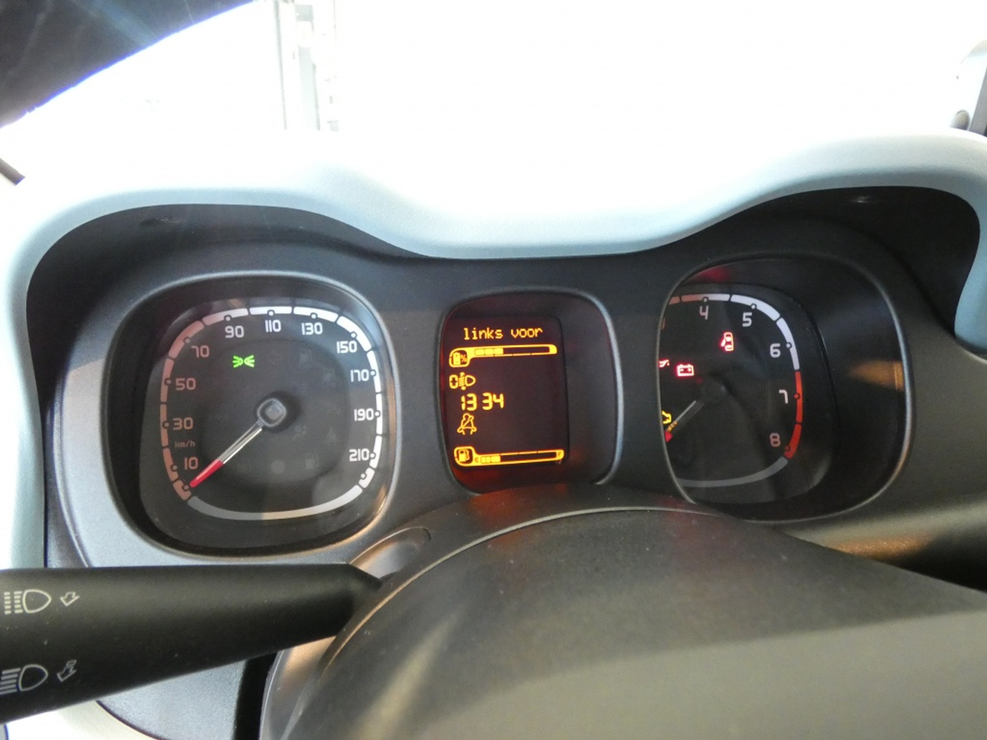44957676-14.jpg