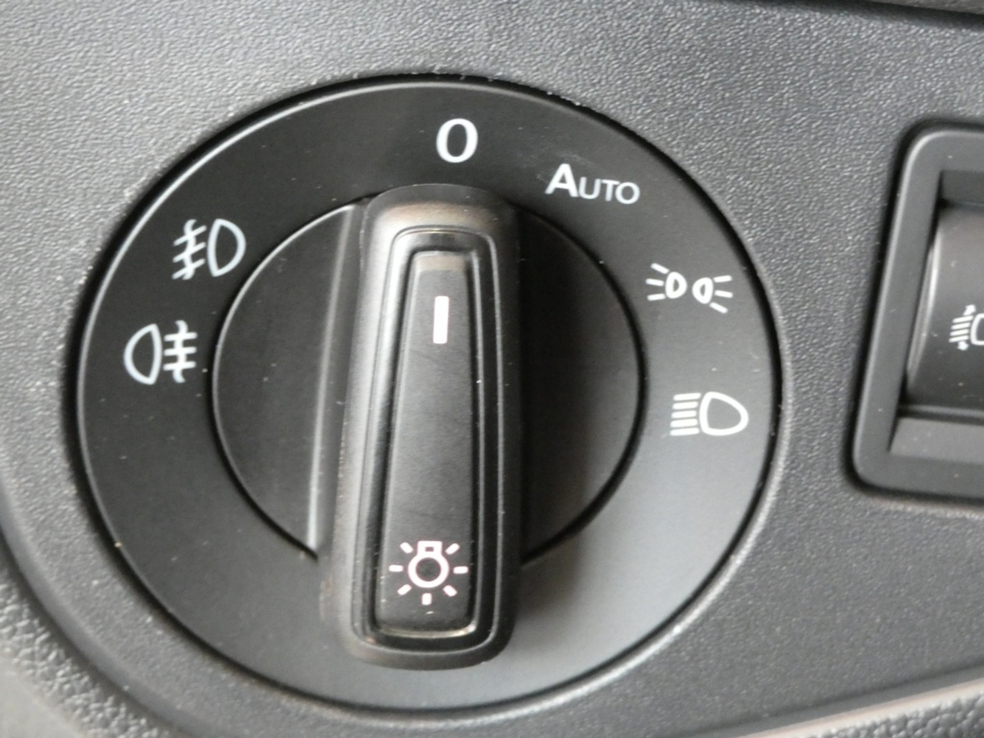 44990005-15.jpg
