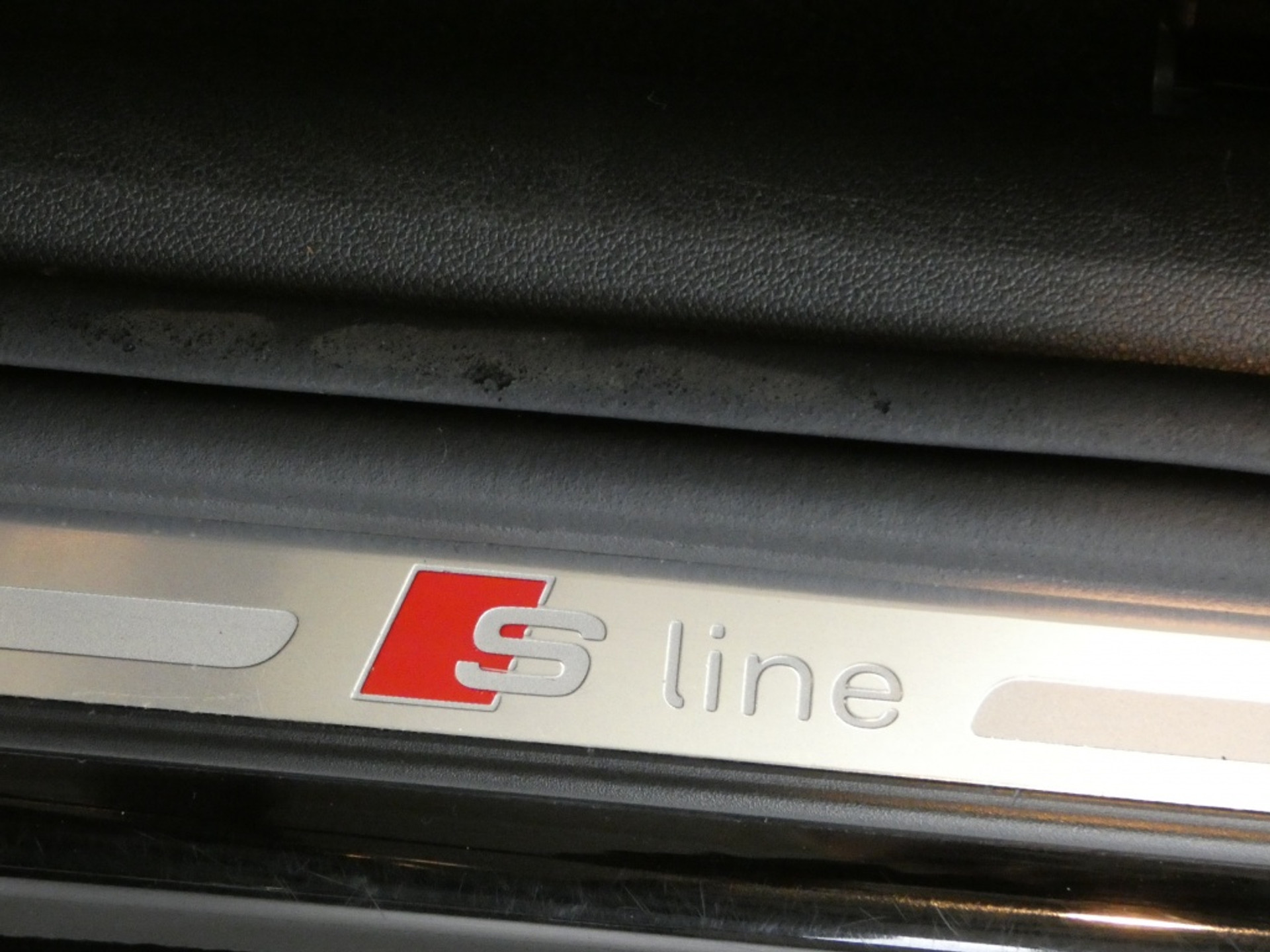 45802068-12.jpg