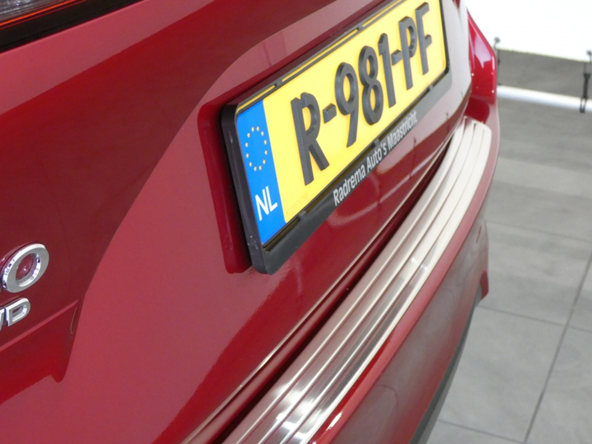 45870464-8.jpg