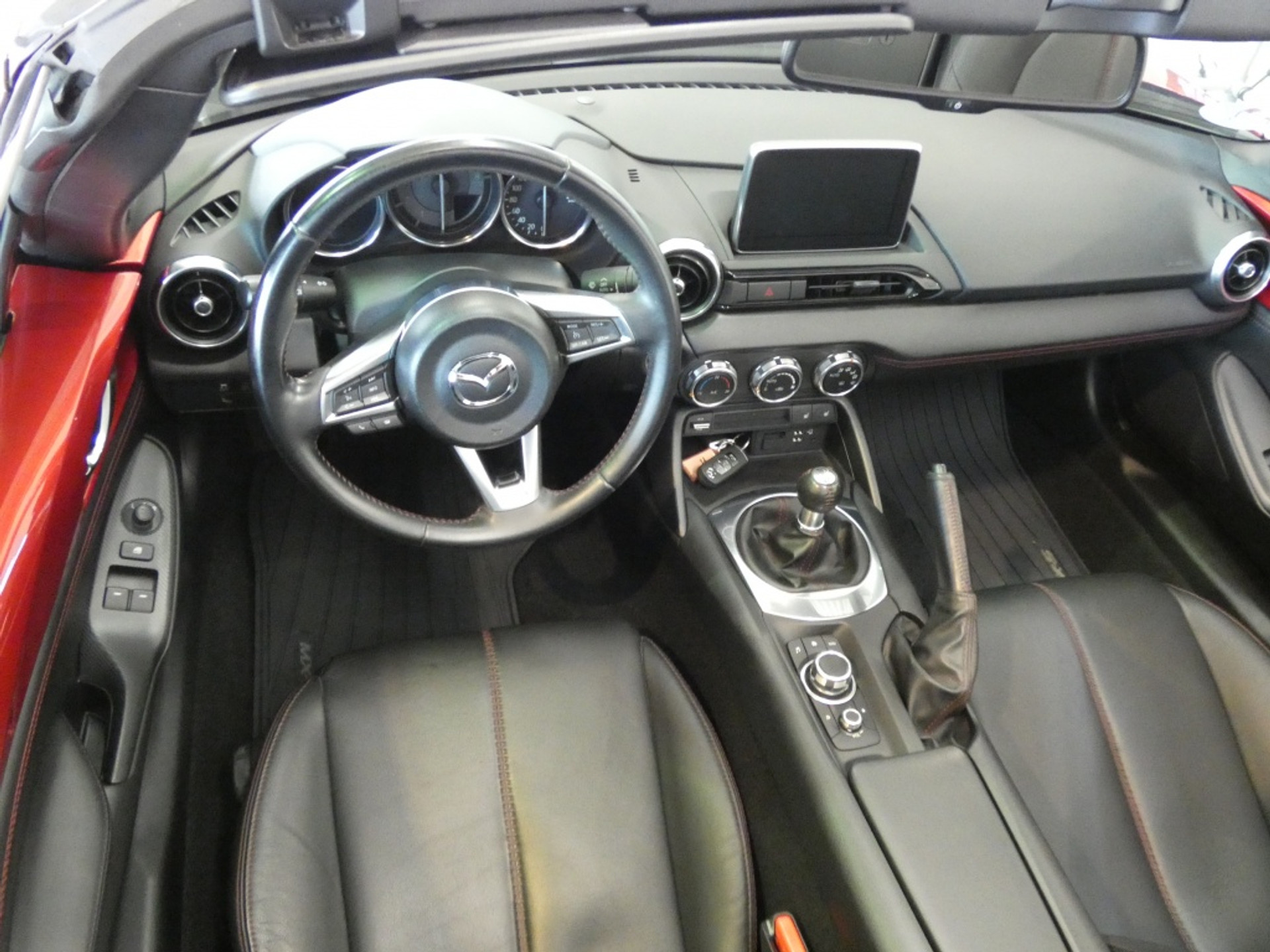 46223223-10.jpg