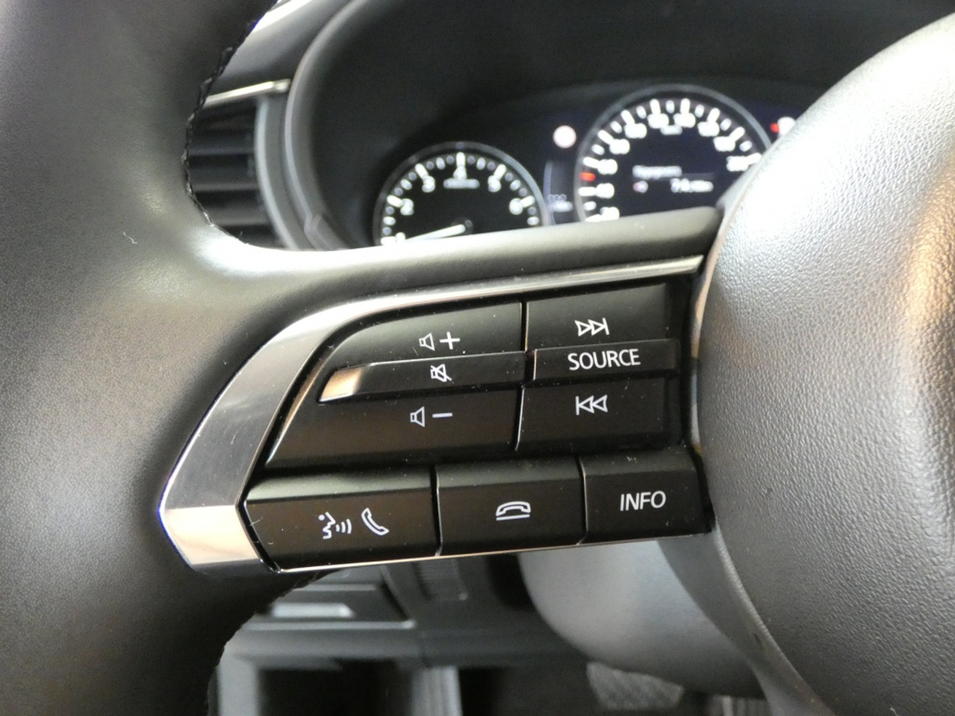46494763-24.jpg