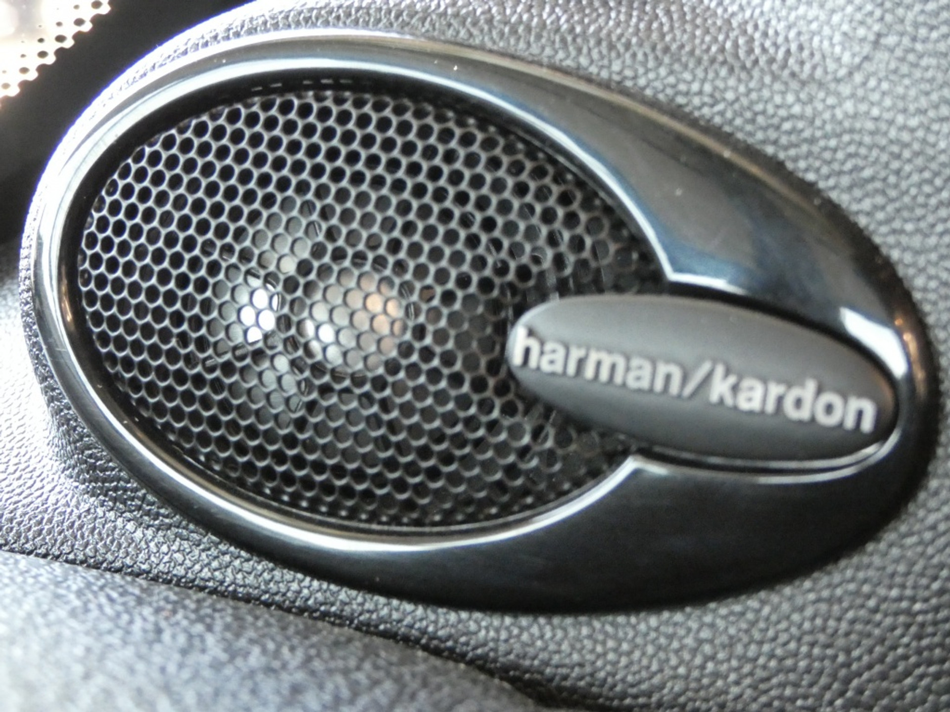46778802-29.jpg