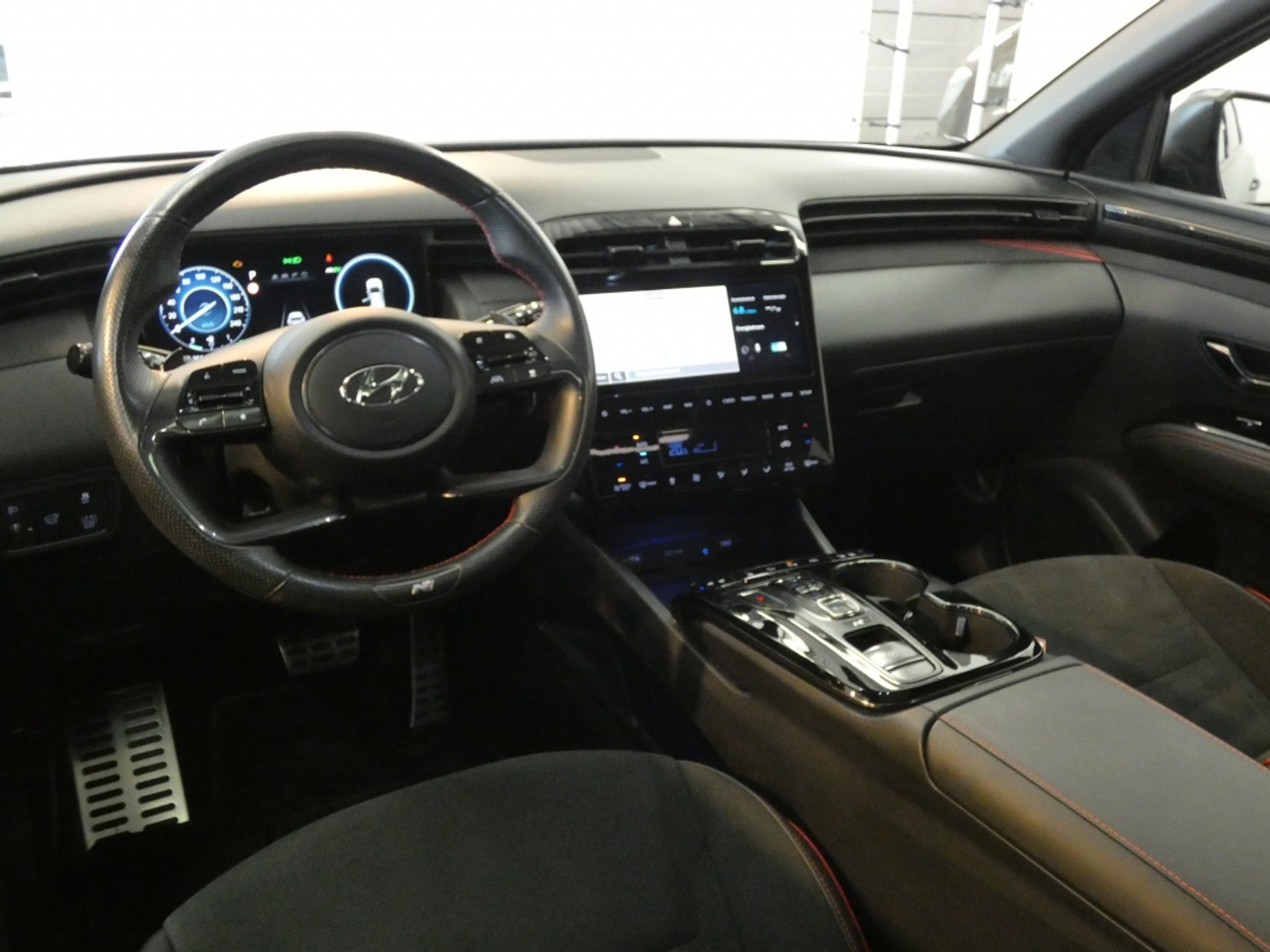 46780493-14.jpg