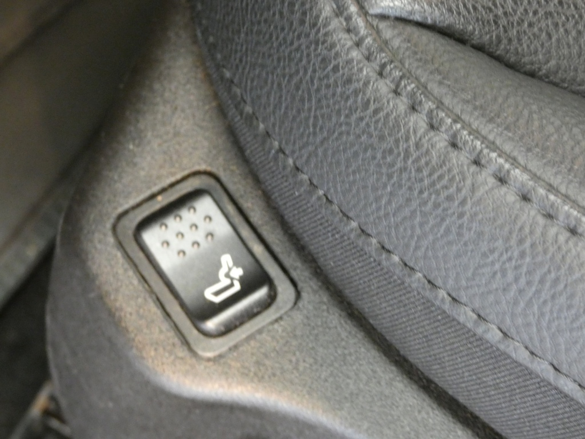 46781204-22.jpg