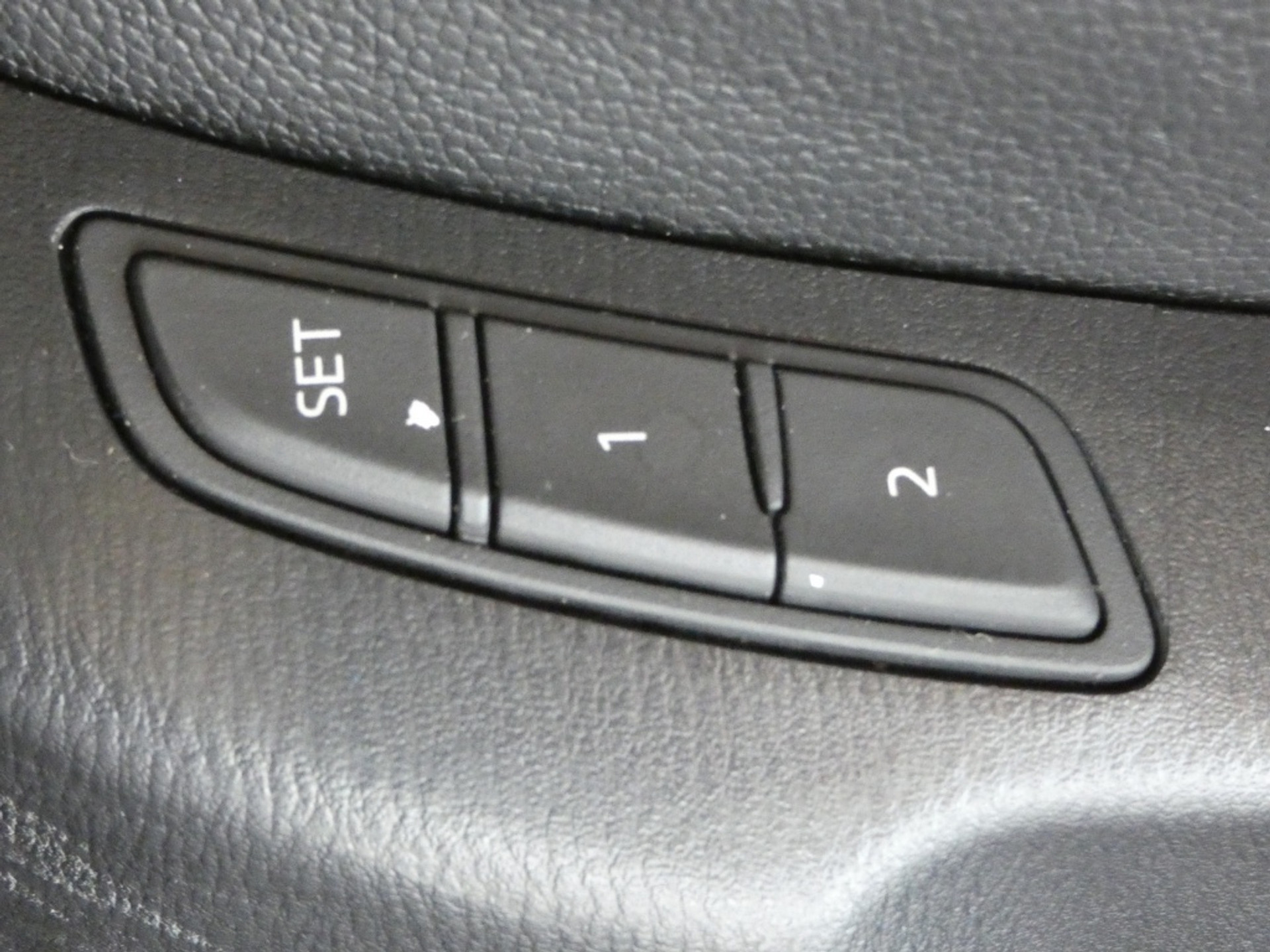 46829638-12.jpg