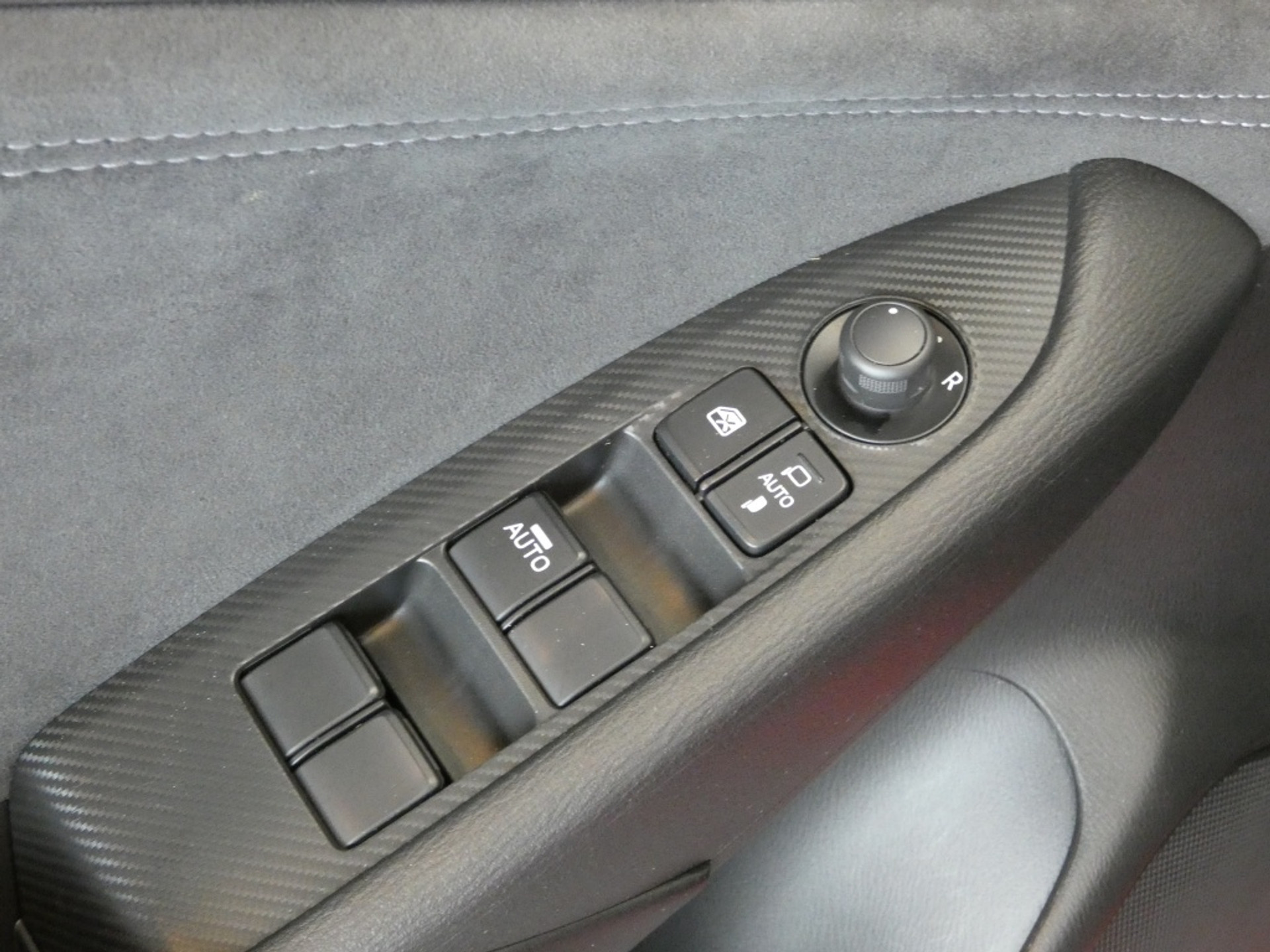 46829638-14.jpg