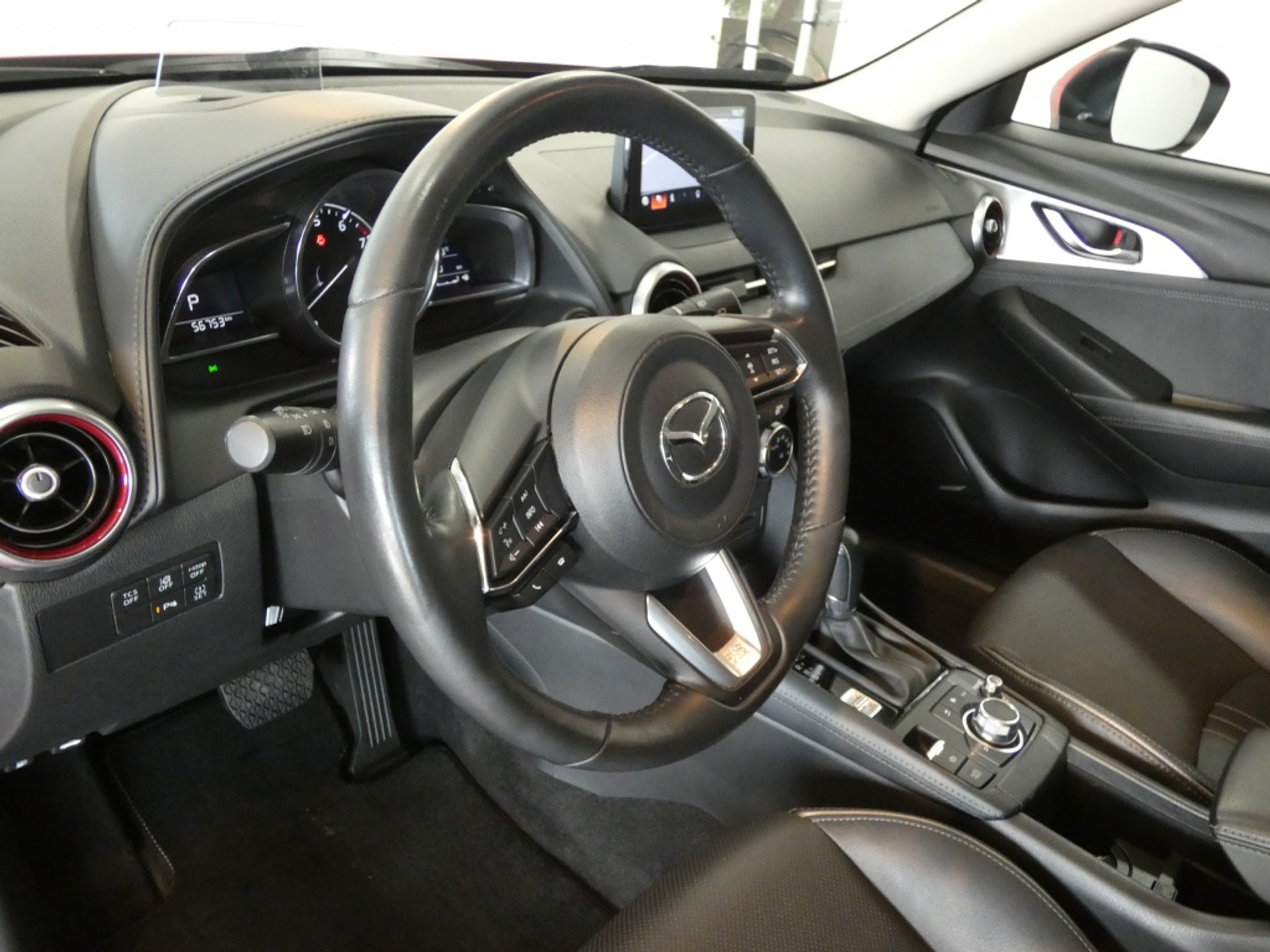 46829638-9.jpg