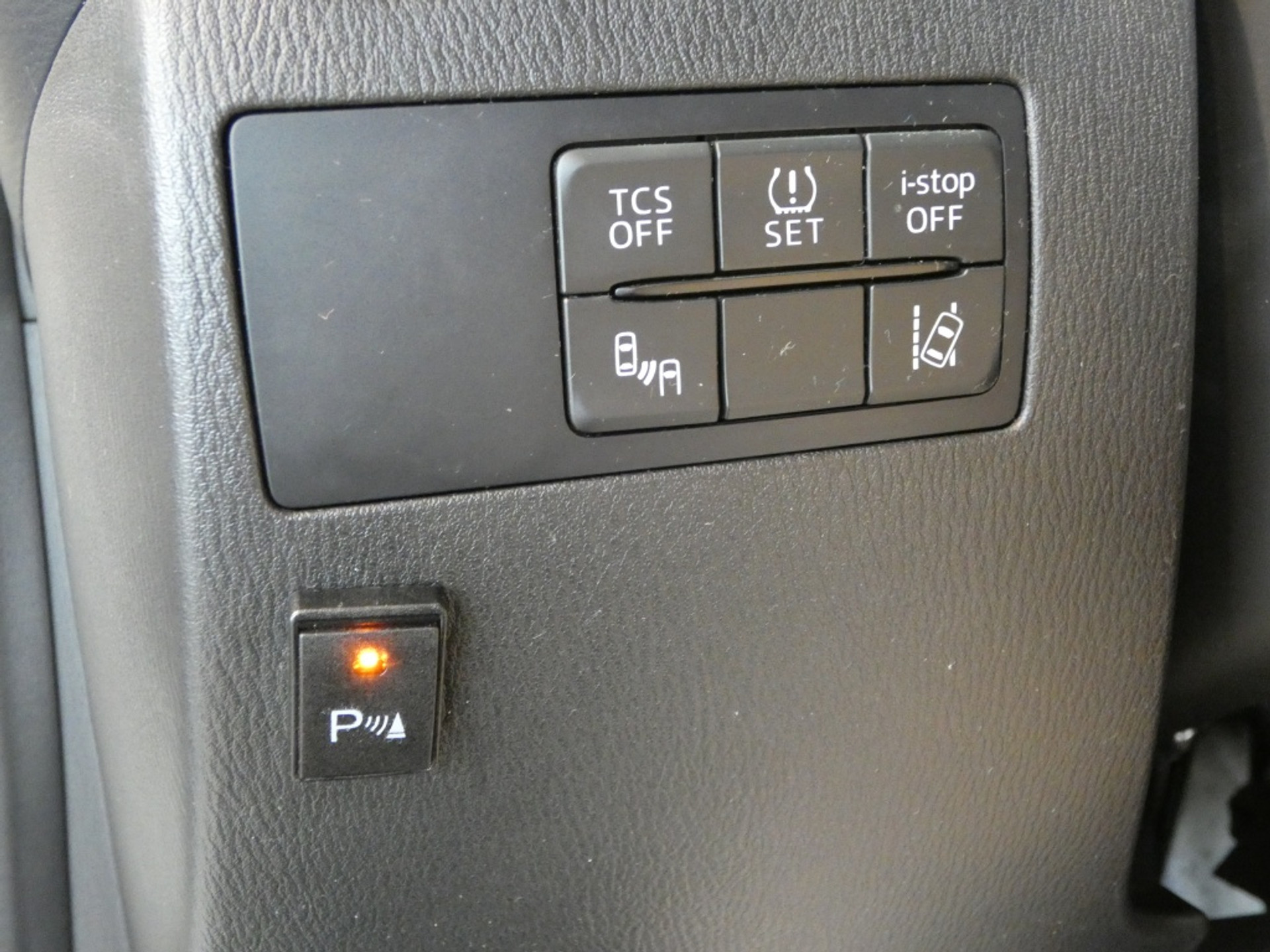 47912208-22.jpg