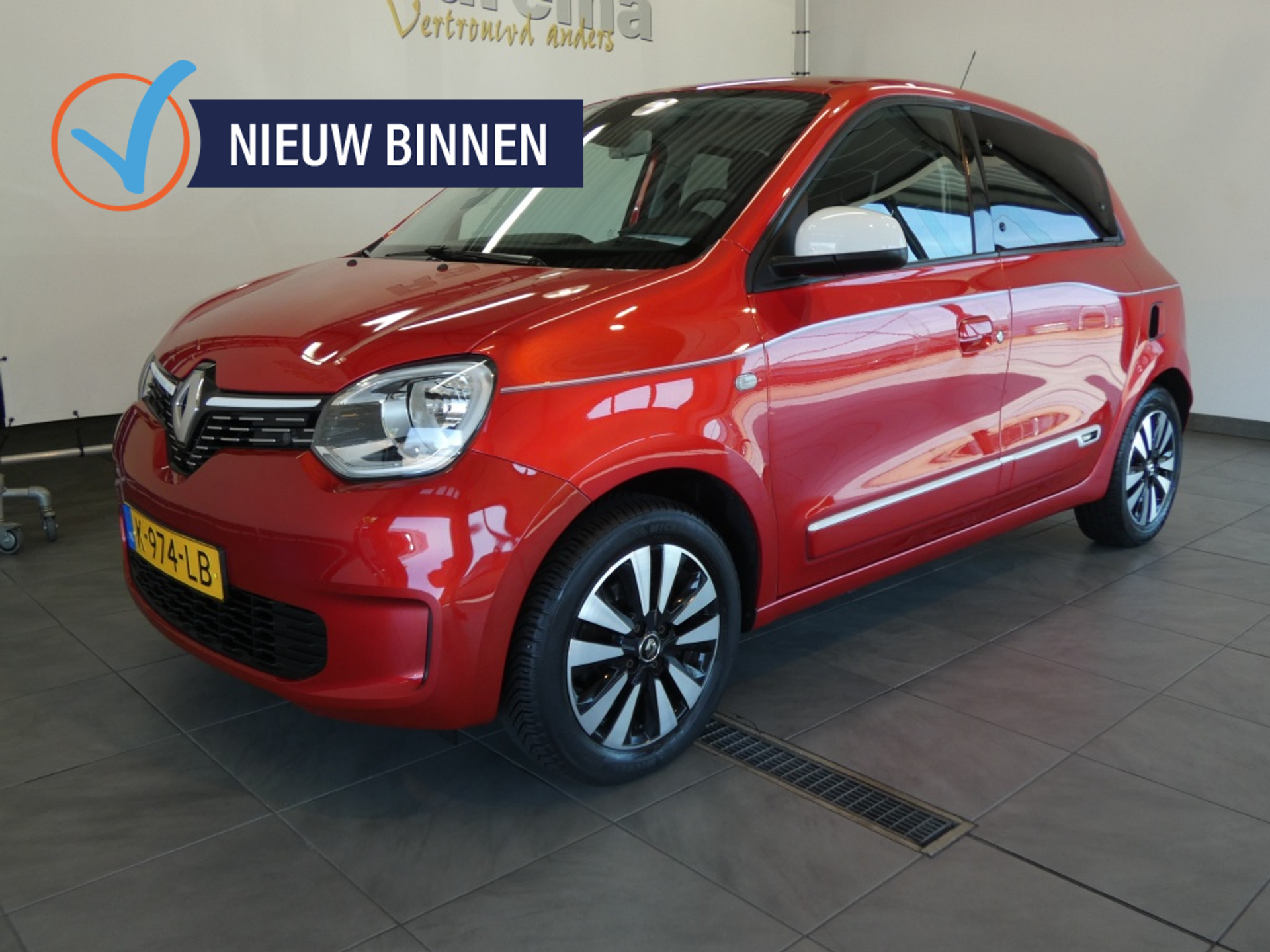 54348031
