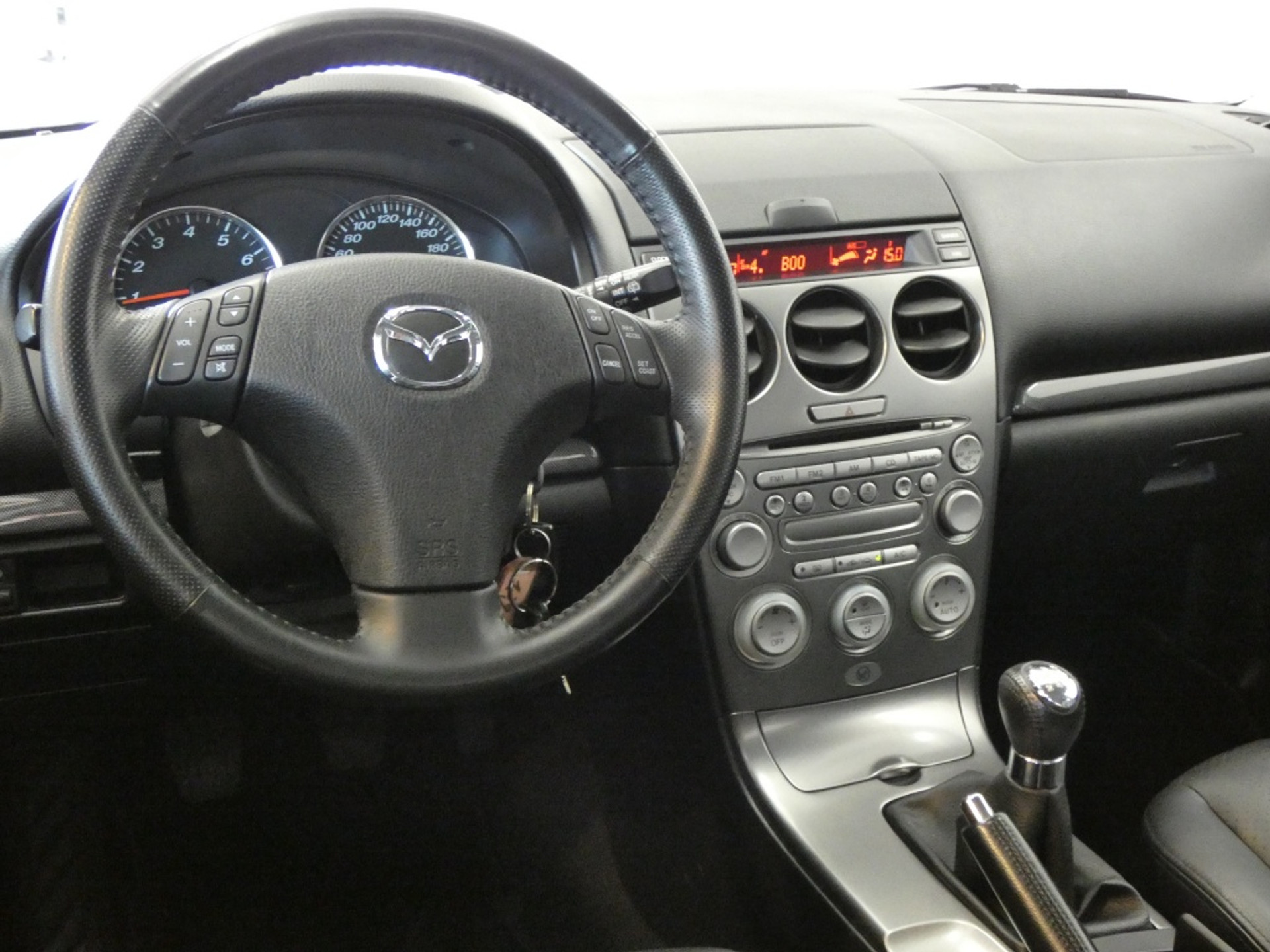 55408260-8.jpg