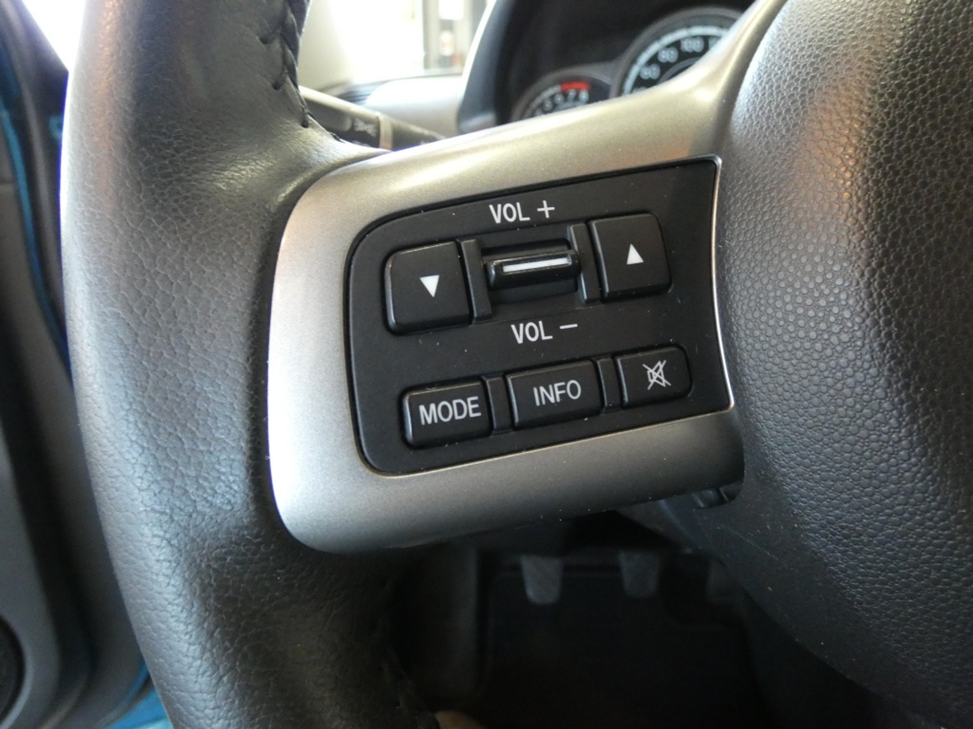 55625205-16.jpg